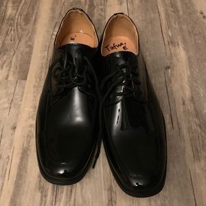 Aldo Bellini men’s patent leather tux shoes